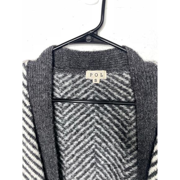 NEW POL Chevron Black White Cardigan Sweater Thick Chunky Cozy Size Small - Picture 2 of 6